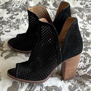 Lucky Brand peep toe booties, size 7 1/2